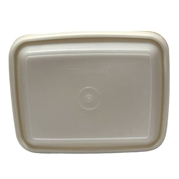 Tupperware Vintage Almond Ice Cream Keeper and Translucent Lid   #1 - Picture 2 of 9